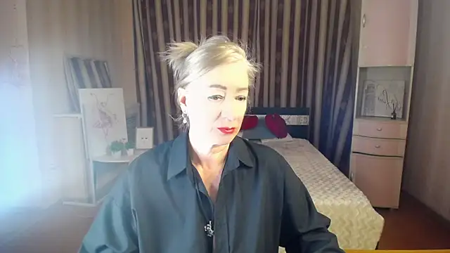 hunters_woman's cam snapshot