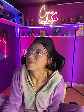 MyCutieBabe's cam snapshot