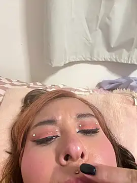 Nailealipsglossy's cam snapshot