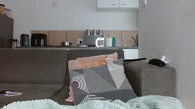 SoftRosee's cam snapshot