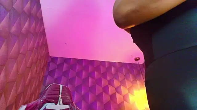 NicolleTaylor live sex cam