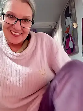 irinamaux live sex cam