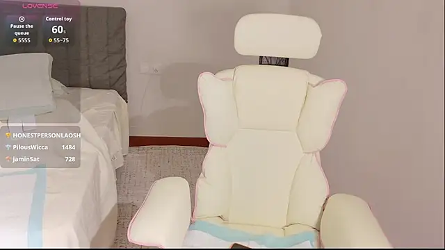 Amy6689 live sex cam