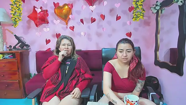 lesbiancuple live sex cam