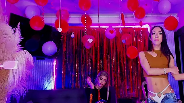 Queens_Wonders_Blonders live sex cam