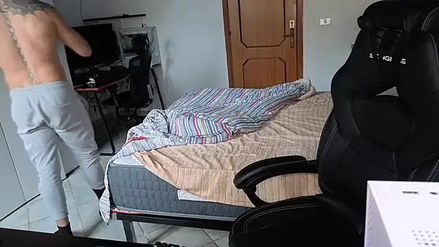 Al3xox02 live sex cam