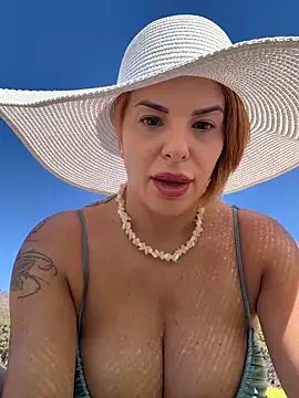 Selvaggia_official83 live sex cam