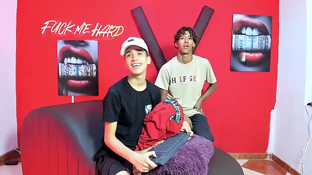 GREEN_BOYS live sex cam