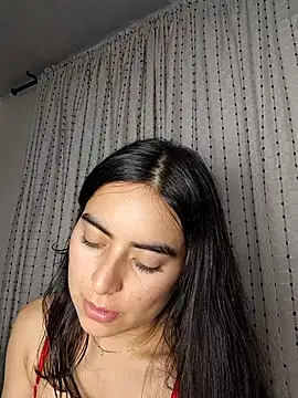 saasha_Petit live sex cam