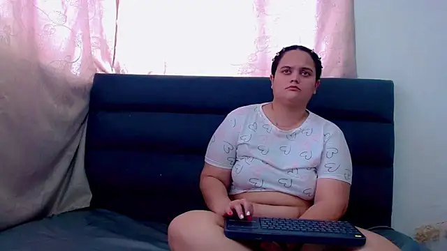 brunnette_hot live sex cam