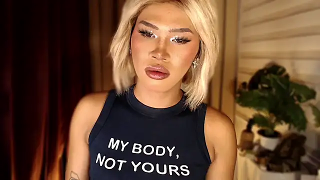 Lil_Versachi live sex cam