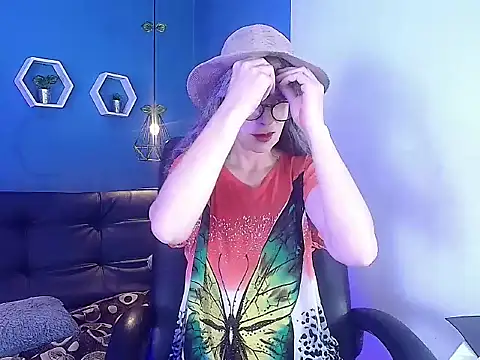 laurasofia45's cam snapshot