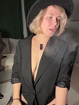 Charming_Daphny live sex cam