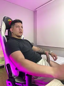 _robertobaggioo live sex cam