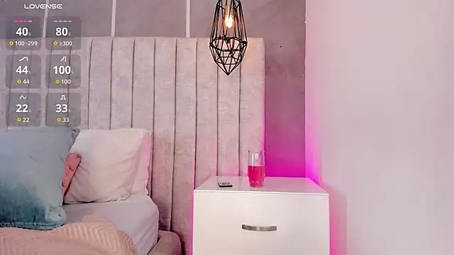 my_friends_mom live sex cam