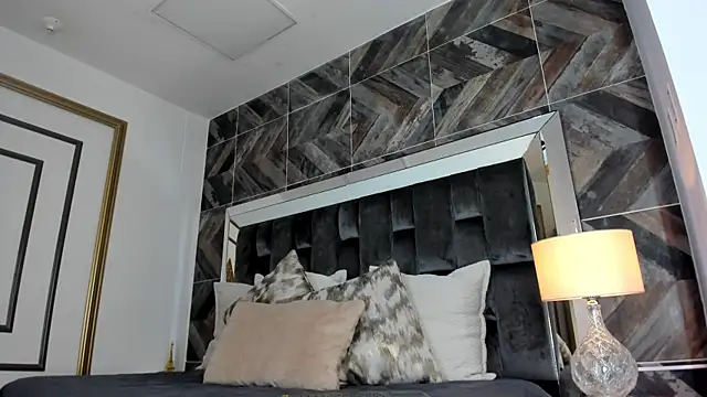 NaylaGrey's cam snapshot