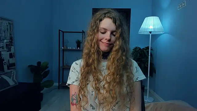 RayaNenlia's cam snapshot