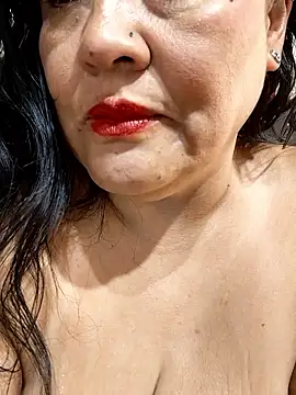 kittyhotass1 live sex cam