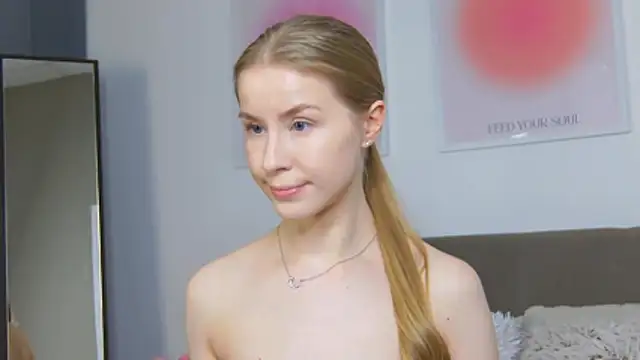 VioletiSwone live sex cam