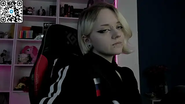 Holy_Mistress_S live sex cam