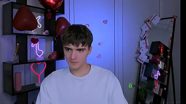 emil_lucky live sex cam