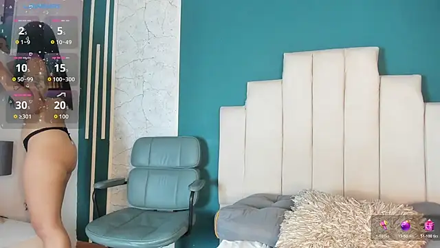 Adrienne__ live sex cam