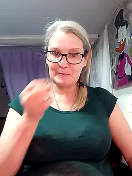 irinamaux live sex cam