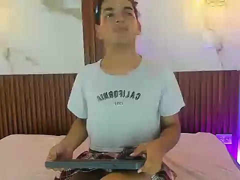 AndyTovar live sex cam