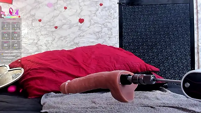 IVISBOUNCYASS live sex cam