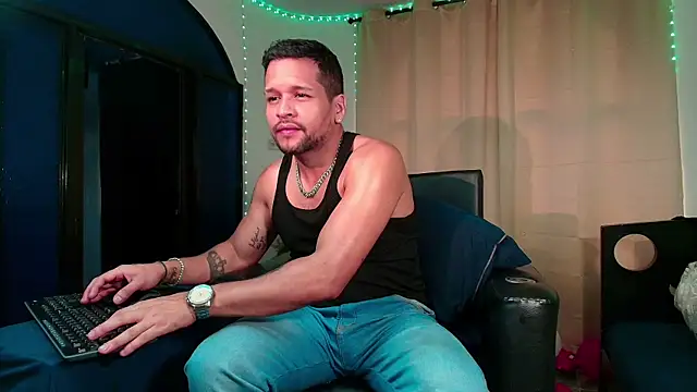 LucasGaeel live sex cam