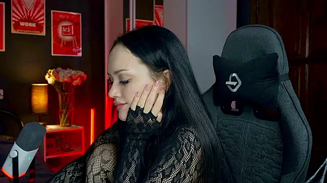 QueenAliss live sex cam