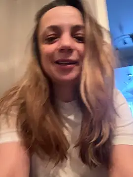 ShyFlameLive's cam snapshot