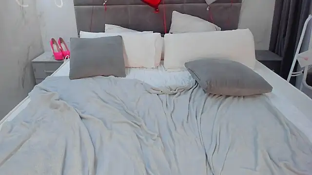 Chloee_White's cam snapshot