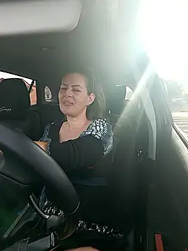 uber_babe's cam snapshot