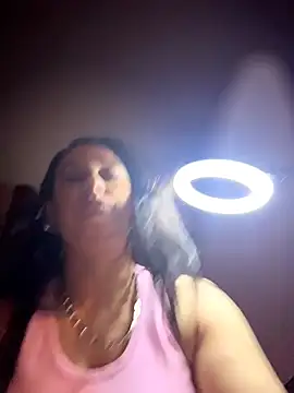 Milfshortcakes live sex cam