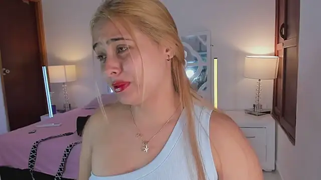 MikaelaStone live sex cam