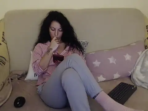 Emmatoo live sex cam