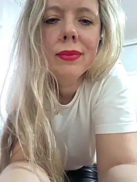 Irina3718 live sex cam