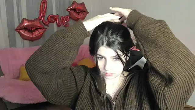 KisaModel's cam snapshot