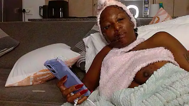 SoftRosee's cam snapshot