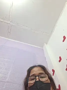 Loreanegel_kissme105's cam snapshot