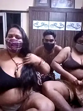 LoveOnStream's cam snapshot