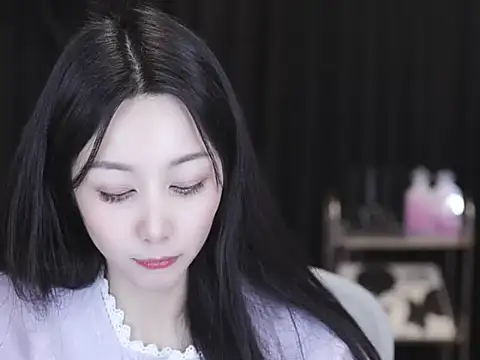 Nuyoah-77 live sex cam