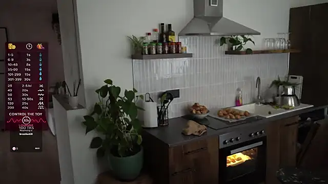 monsieurguitsxxx live sex cam