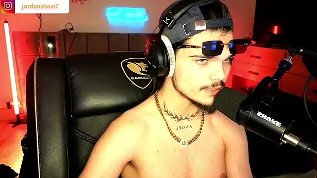 JordanShow live sex cam
