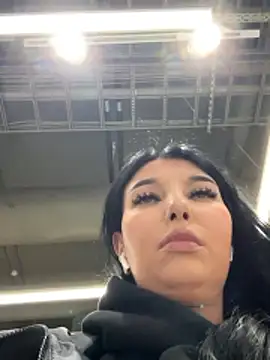 Tisha_Busty live sex cam