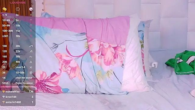 EbonyCoWorker's cam snapshot