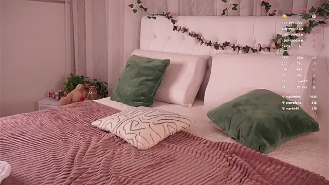 AlbaMesick live sex cam