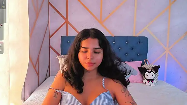 _vaiolet_owo's cam snapshot