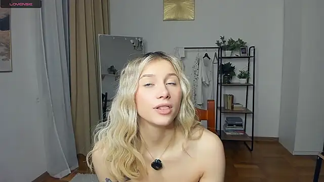 FaaBinaa live sex cam